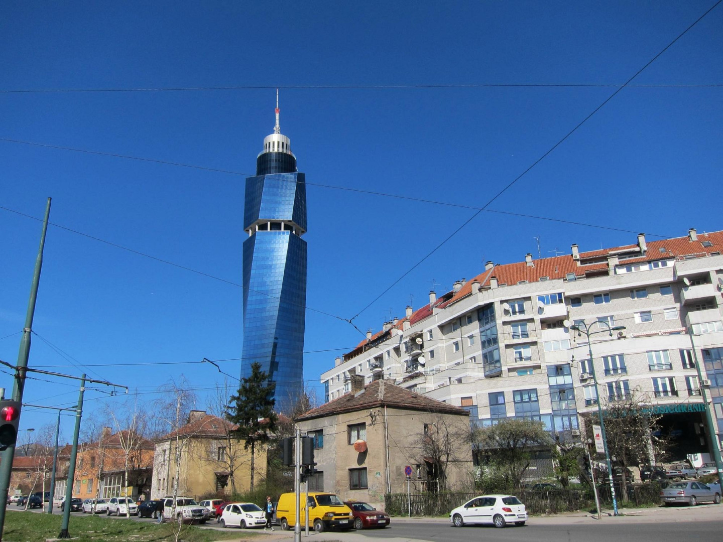 Avaz Tower Running