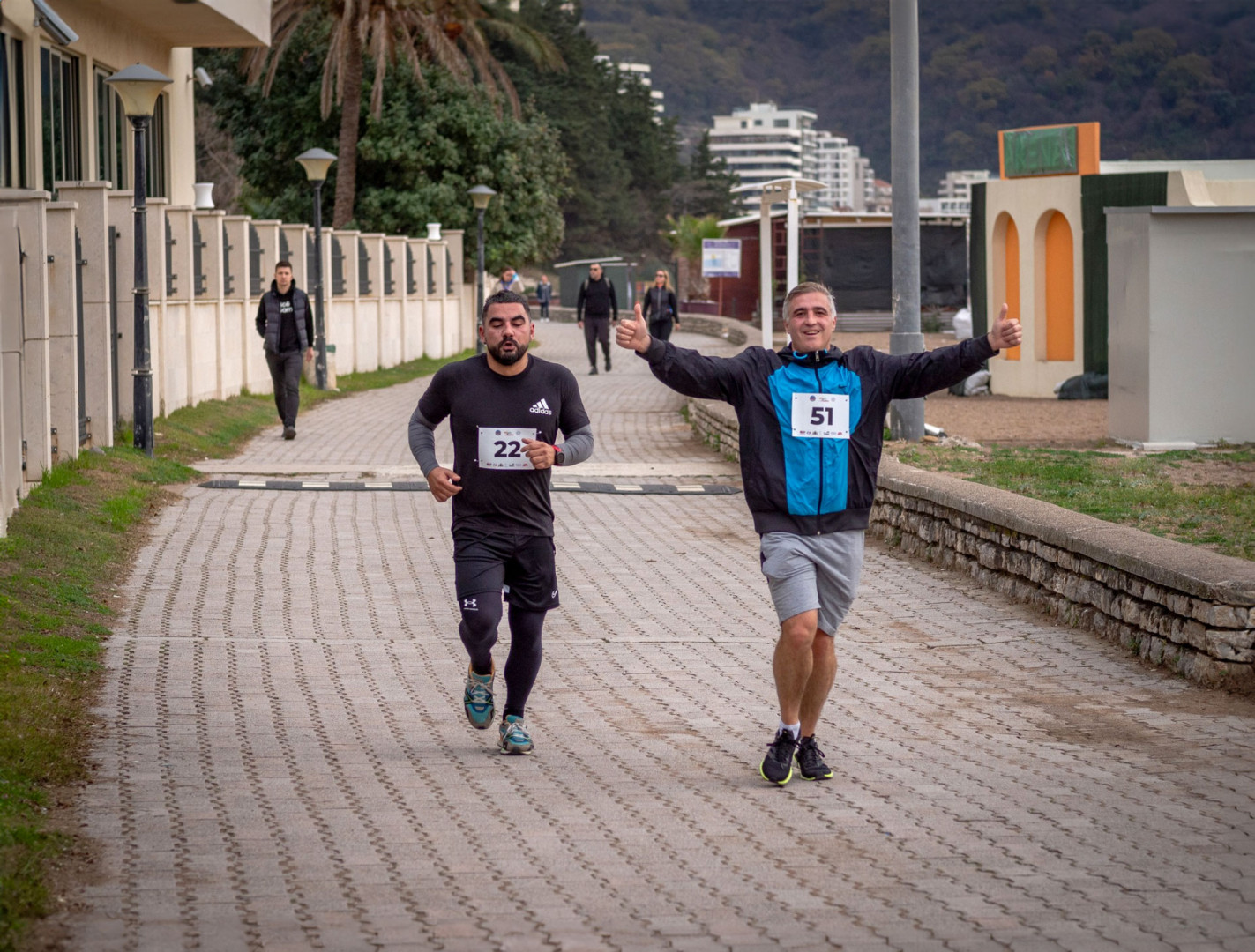 Humanitarna utrka Budva trči