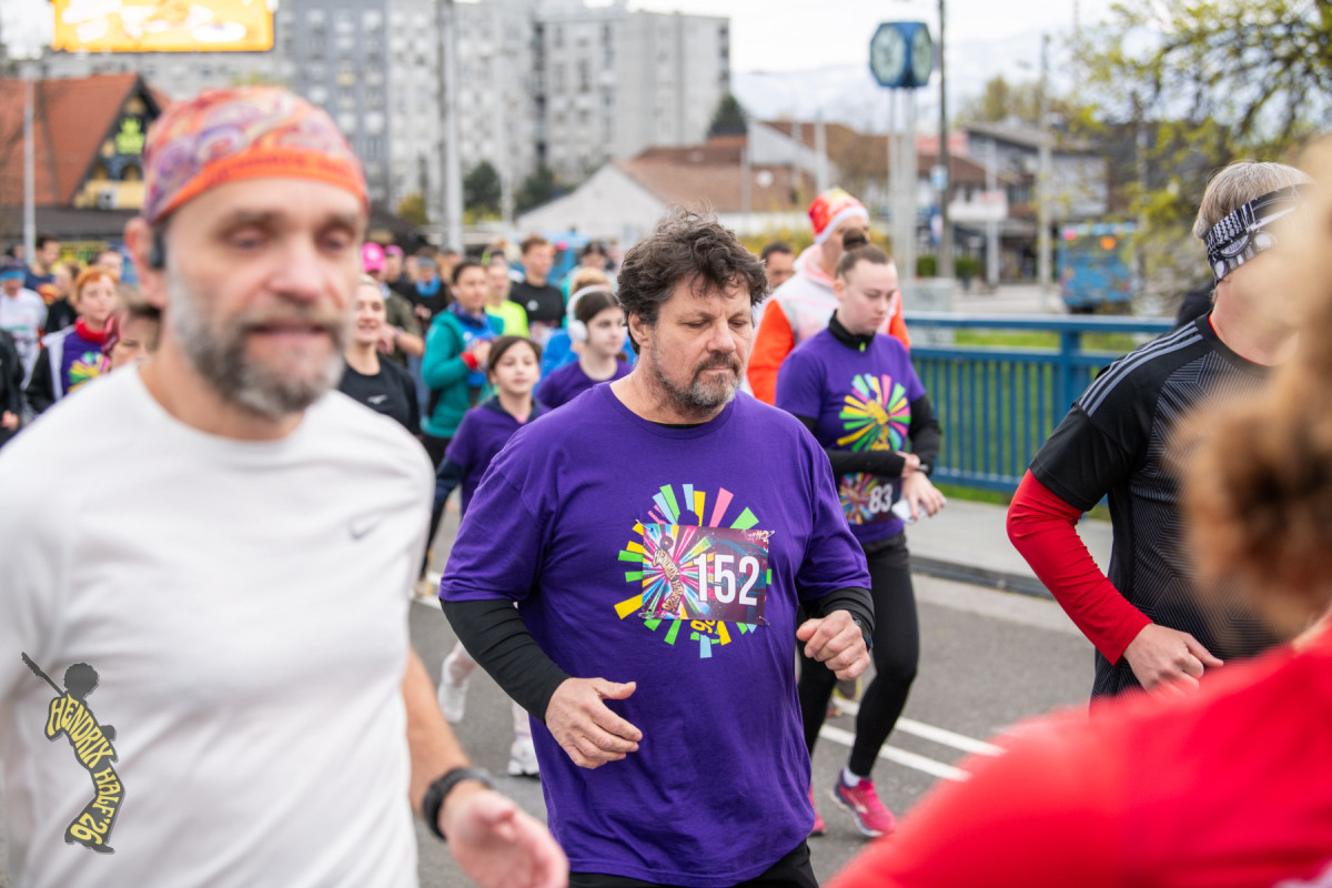 Petica (17. Hendrix Half)