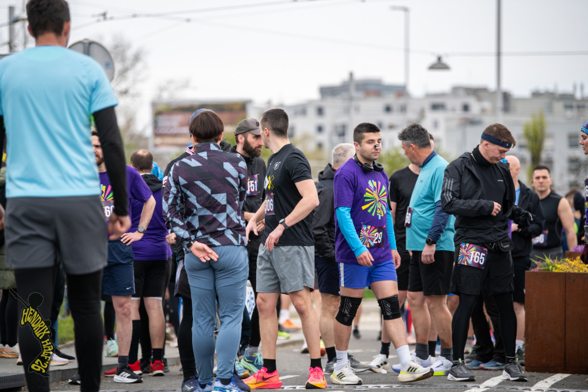 Petica (17. Hendrix Half)