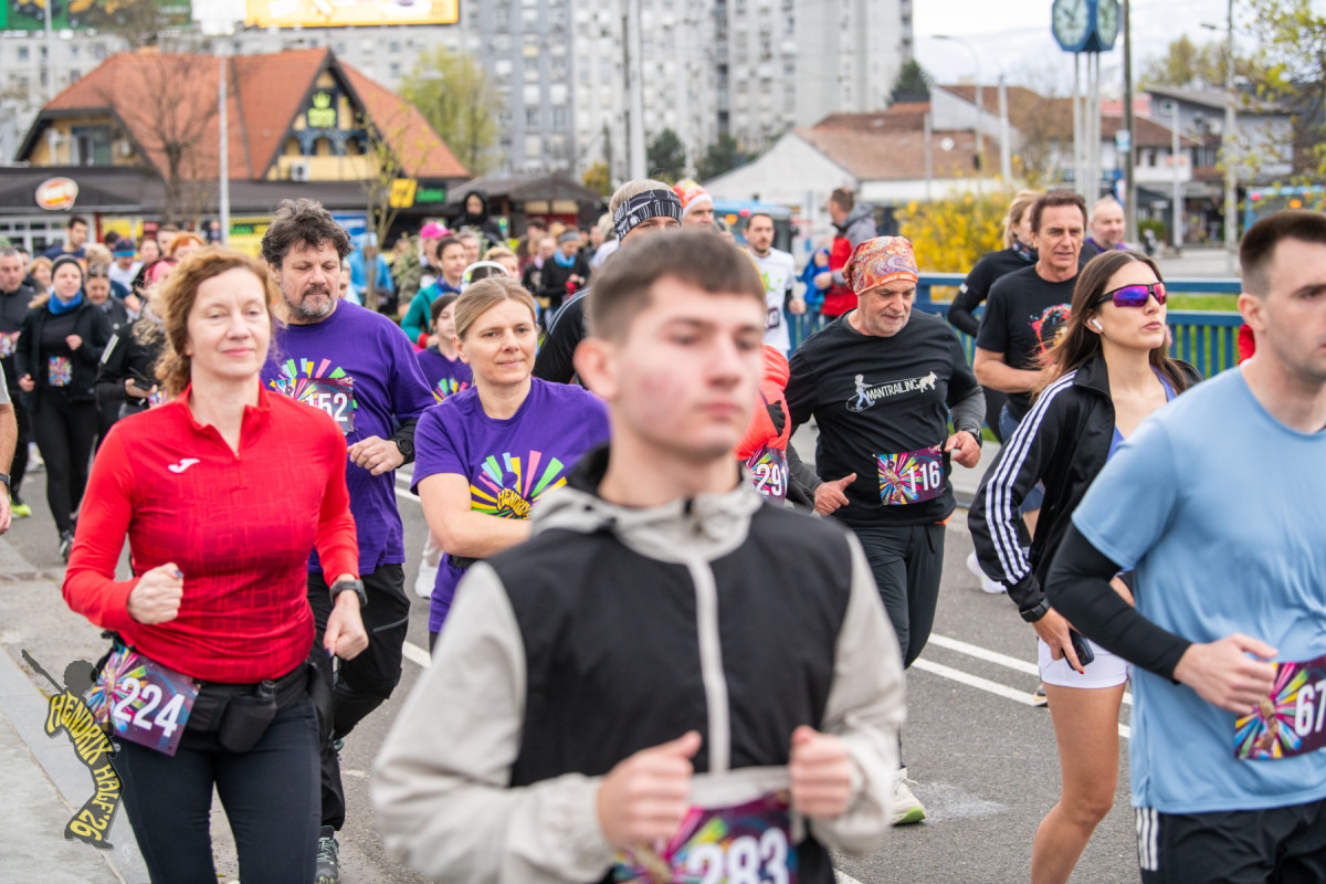 Petica (17. Hendrix Half)