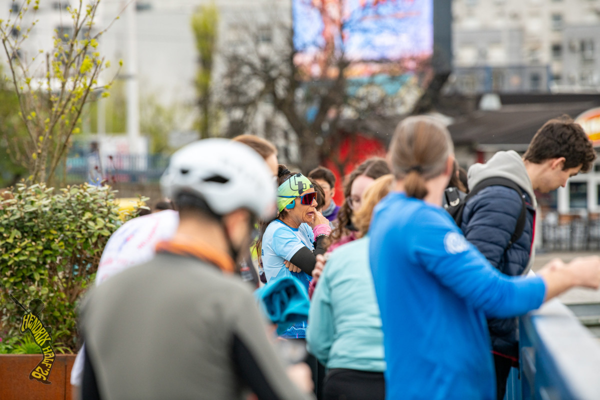 Petica (17. Hendrix Half)