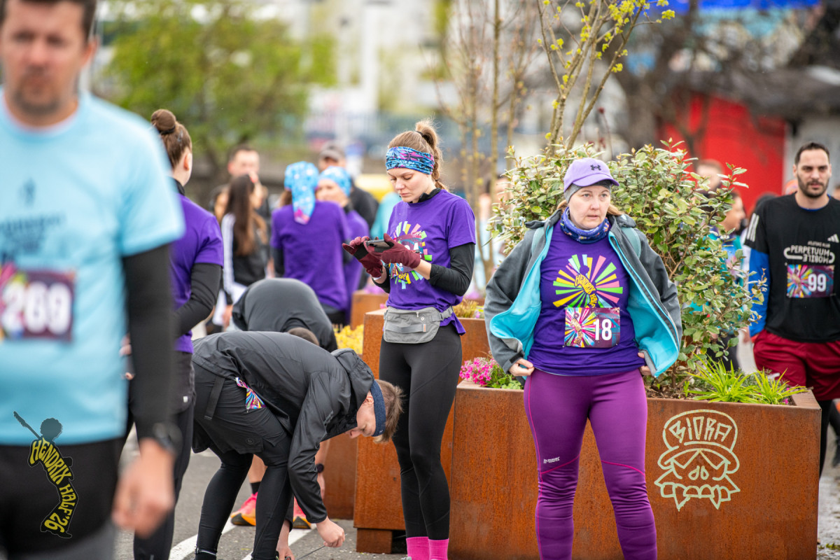 Petica (17. Hendrix Half)